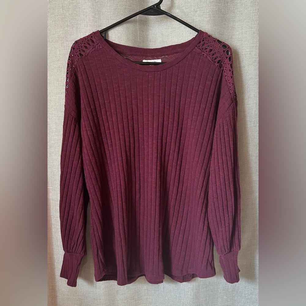 Maurices•ribbed scoop neck sweater•women’s XL•drop sleeve•crochet lace•maroon